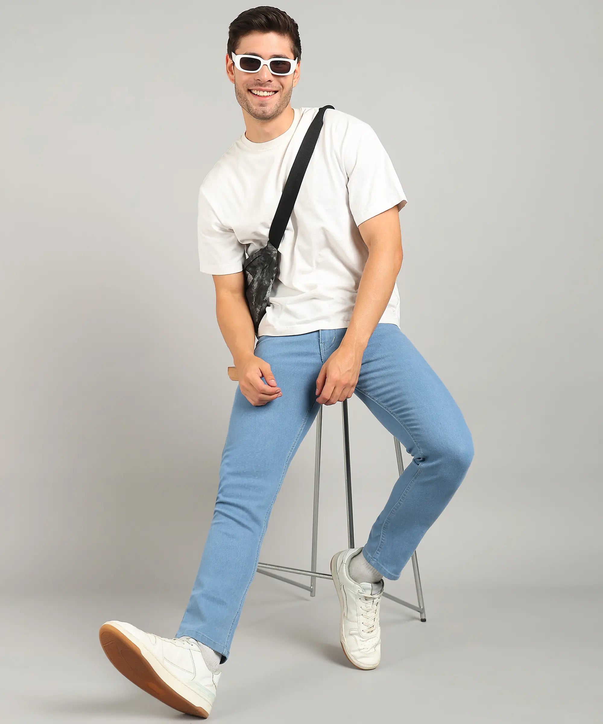 TOOMESJEANS Relaxed Fit Men Blue Jeans